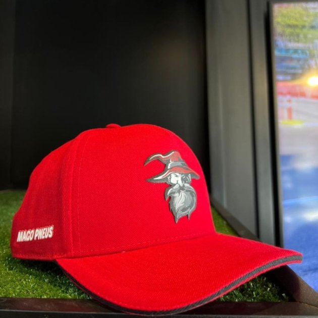 Boné Mago Pneus – Vermelho